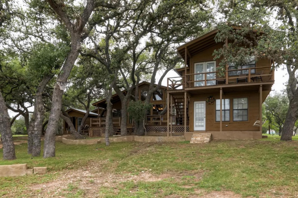 3BR House on Canyon Lake w/Private Gazebo! Main image