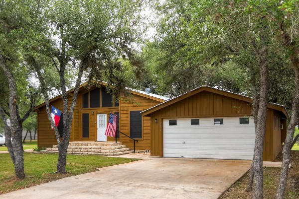 3BR House on Canyon Lake w/Private Gazebo! image 1